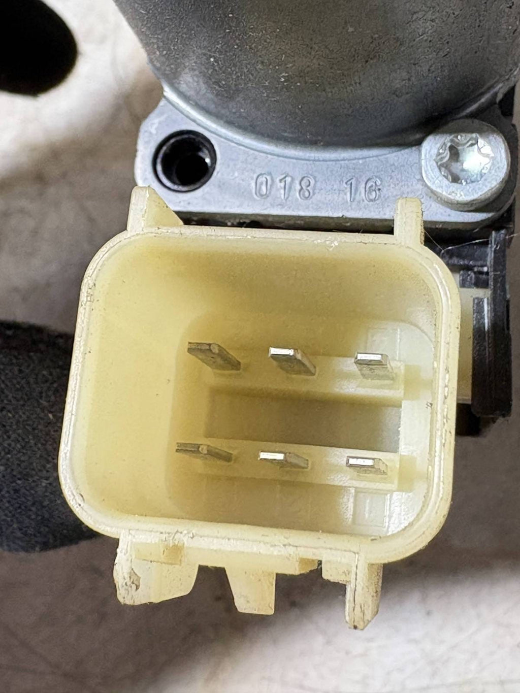 FORD FIESTA MK7 PASSENGER NSF WINDOW MOTOR 0130822618
