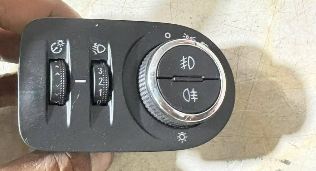 Vauxhall Corsa D Headlight SwitchControls Fog Light Switch Control 13310335 2012