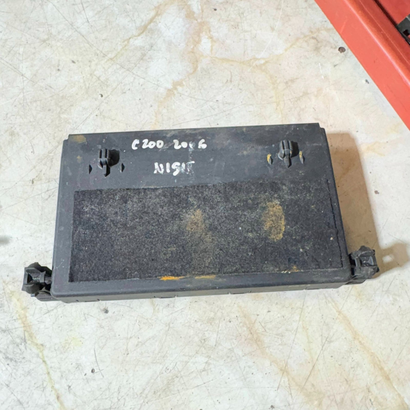 MERCEDES C CLASS C200 LEFT FRONT DOOR CONTROL MODULE A 203 820 15 85