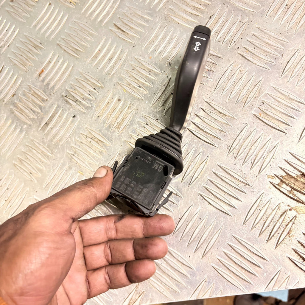 Vaxuhall Combo C 2003 Turn signal indicator stalk 09185415