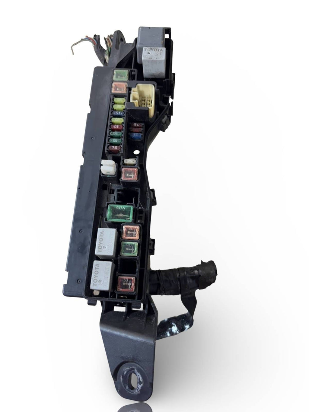 Toyota Avensis T25 2.0 D-4D Engine Bay Fuse Relay Box Unit 2003-2008