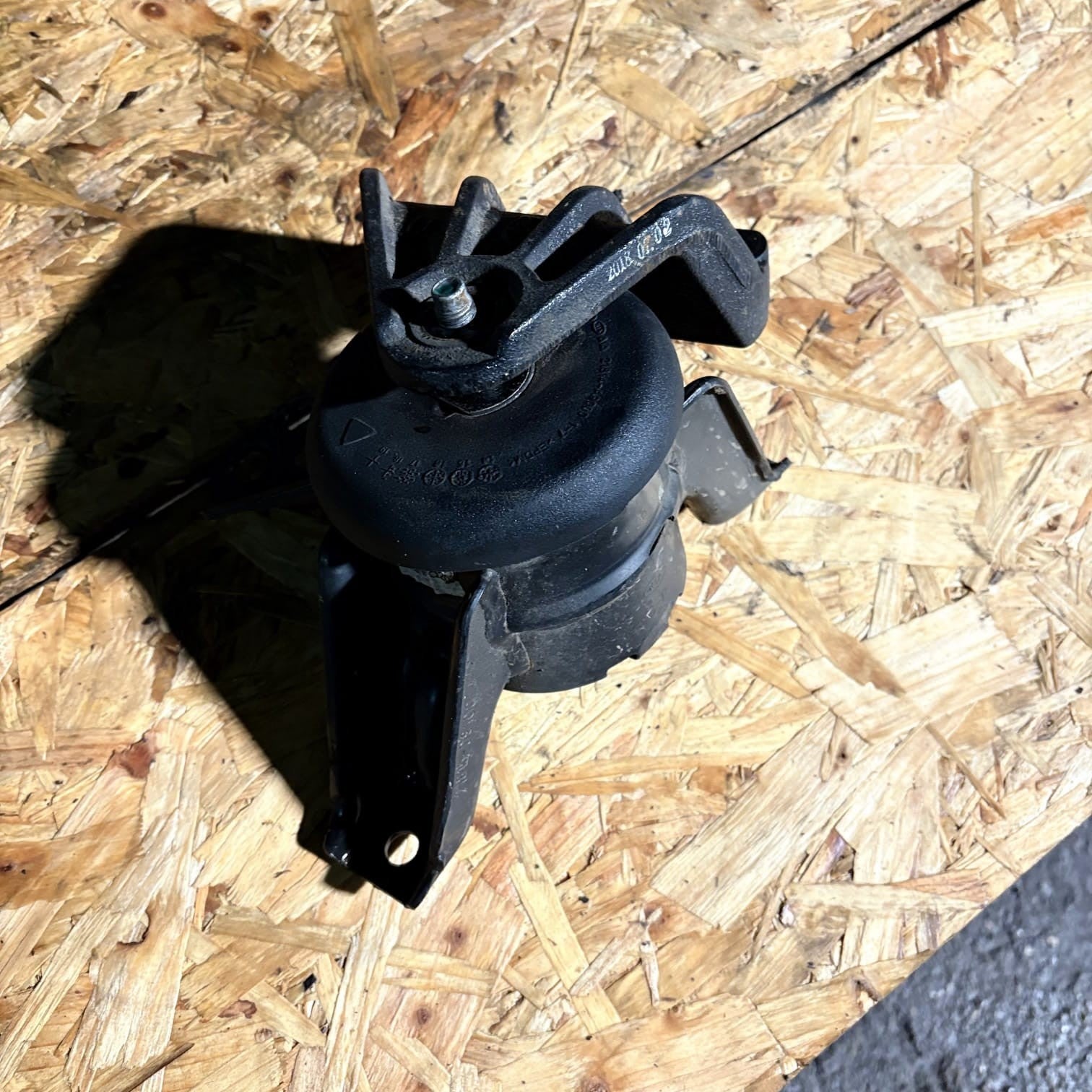 KIA Sportage Diesel 100kW Engine mount bracket 21815D9100 DON4932