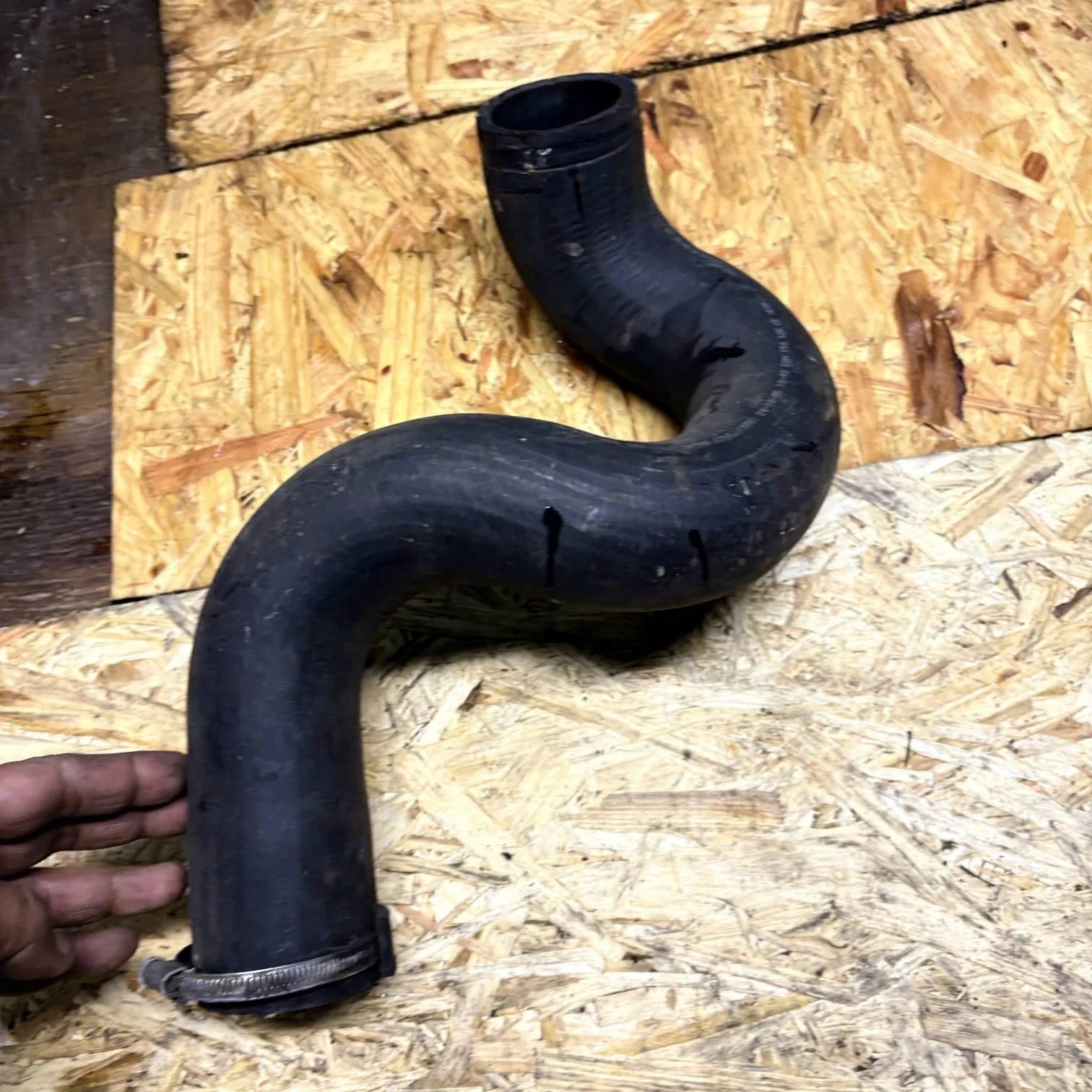 Peugeot 407 2.0 HDi Upper Intercooler Turbo Hose 0382LA 2004-2010