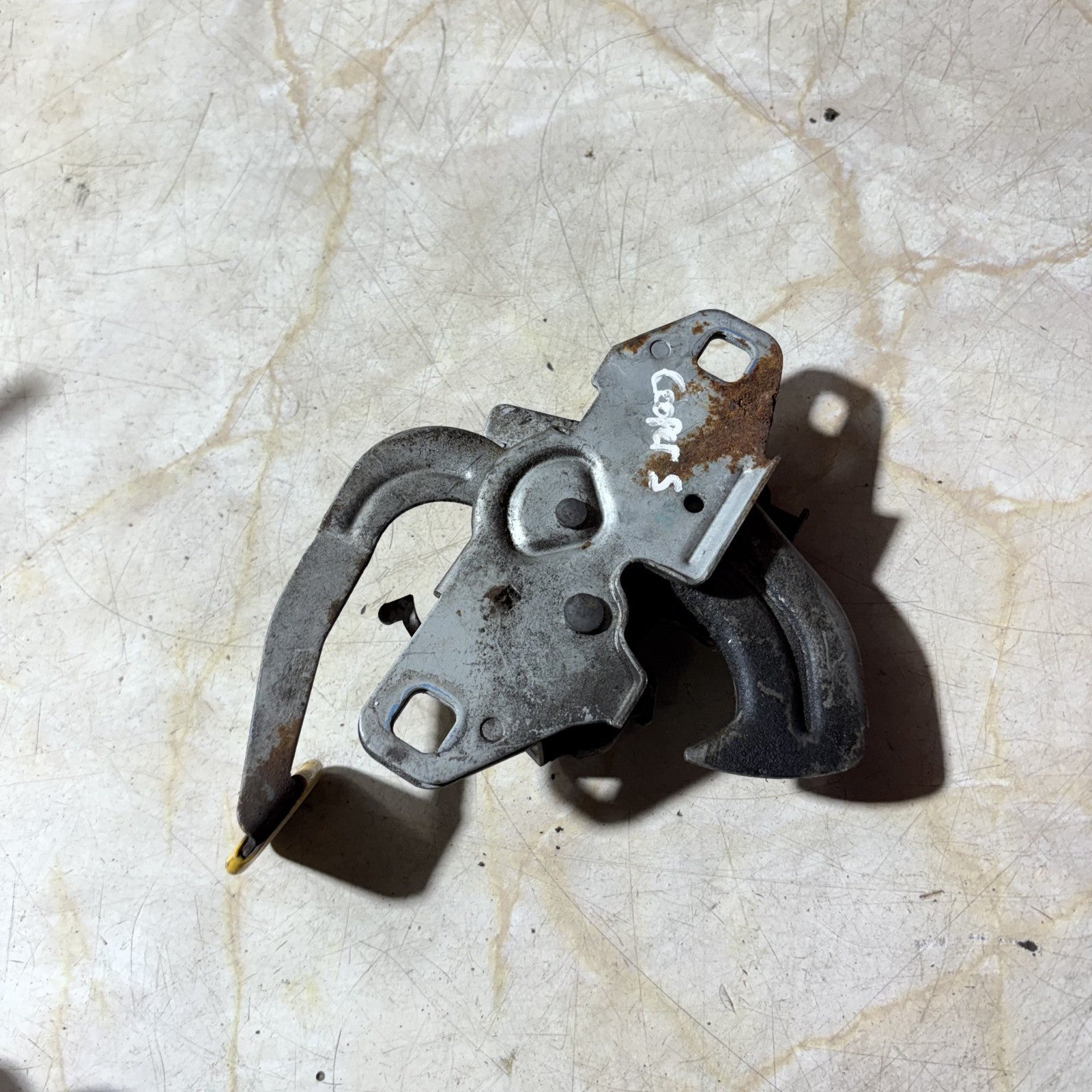 2003 MINI COOPER PETROL FRONT BONNET CATCH LOCK