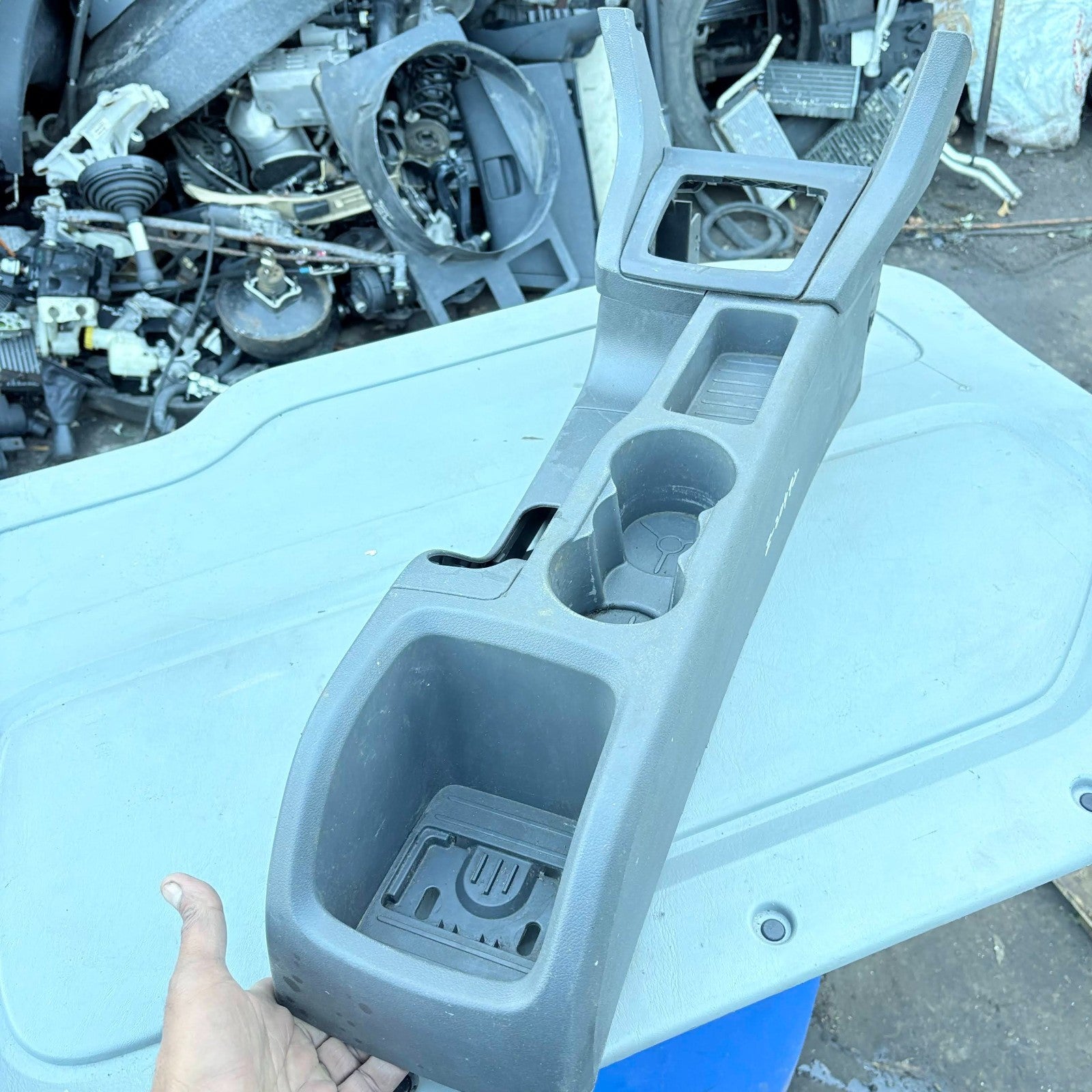 Ford Focus Mk1 2001-2004 Front Centre Console Cup Holder Housing Trim