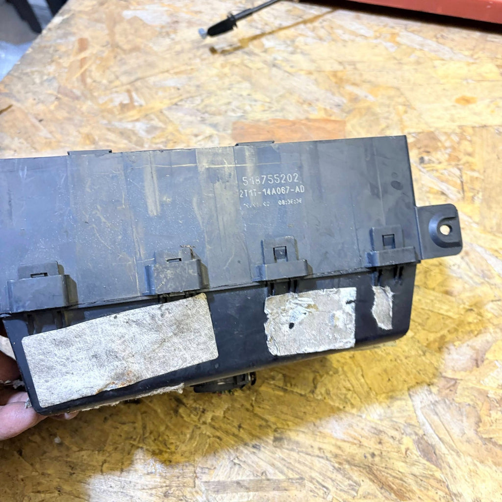 2004 FORD TRANSIT CONNECT FUSE BOX 518755202 2T1T-14A067-AD