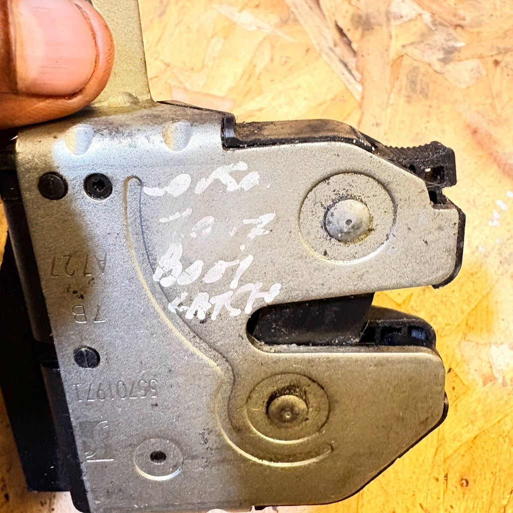 VAUXHALL CORSA BOOT LATCH LOCK CATCH MECHANISM 55701971
