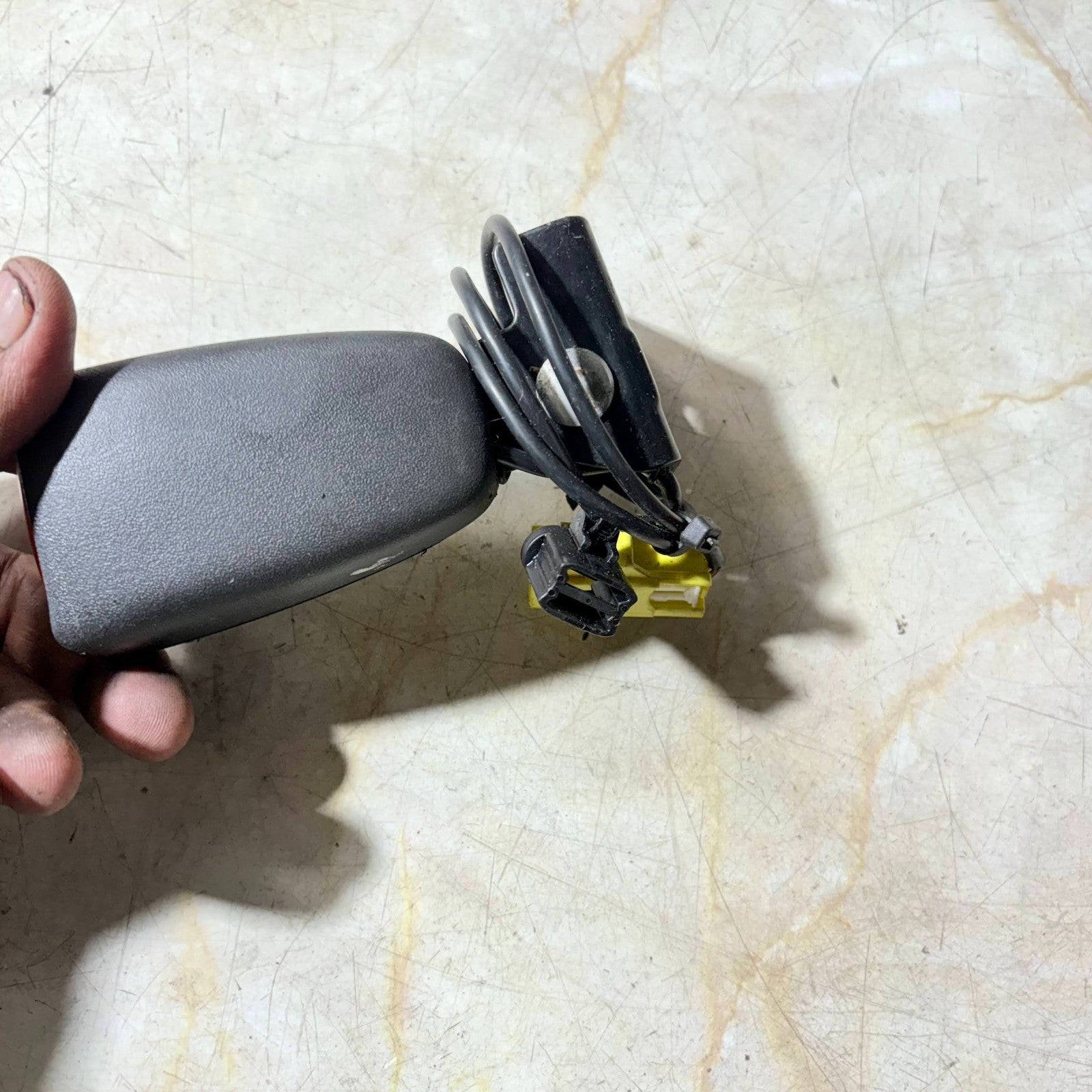 Volvo C40 Recharge Rear Right Seat Belt Buckle Latch Driver Side RHD 2021-2025