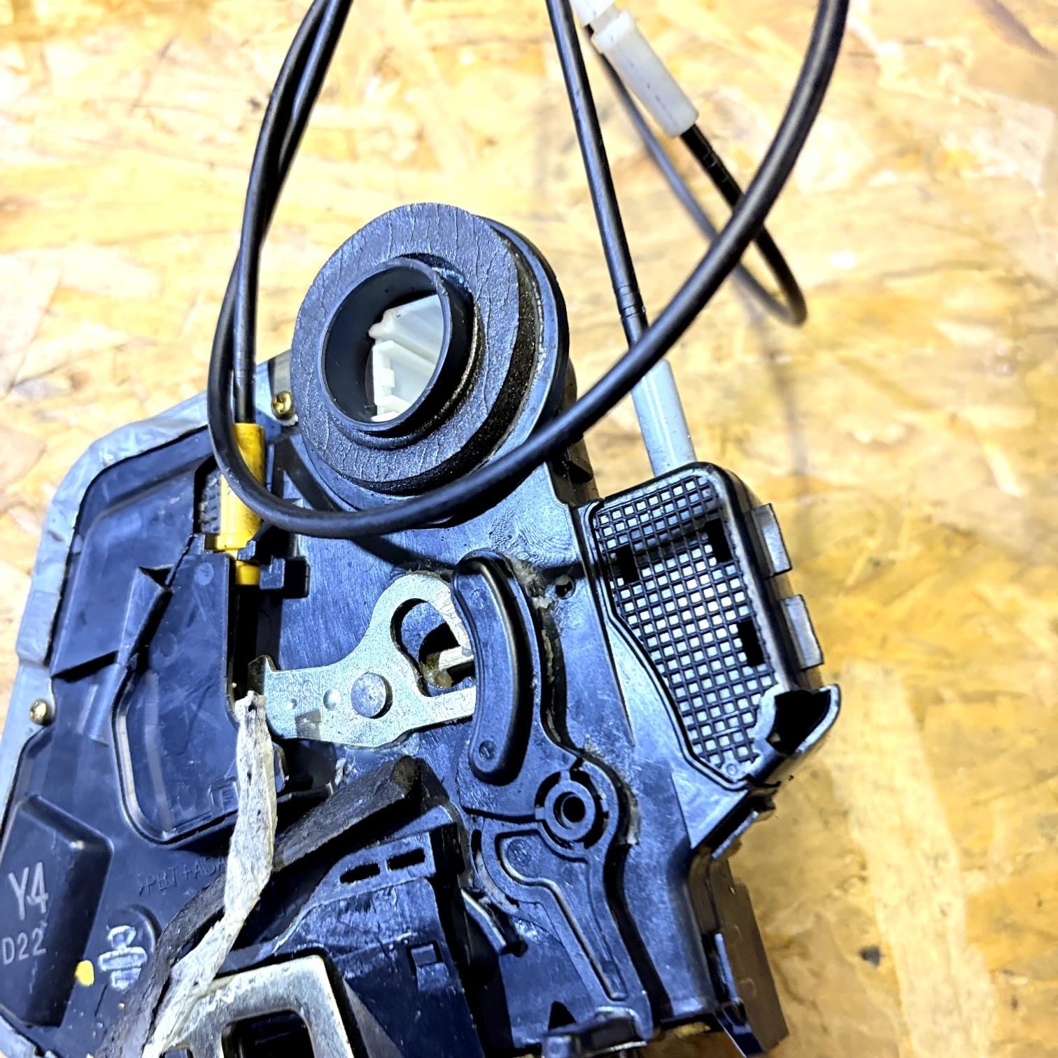 Toyota Corolla 2002-2007 Rear Left Door Lock Actuator NSR 6905060070