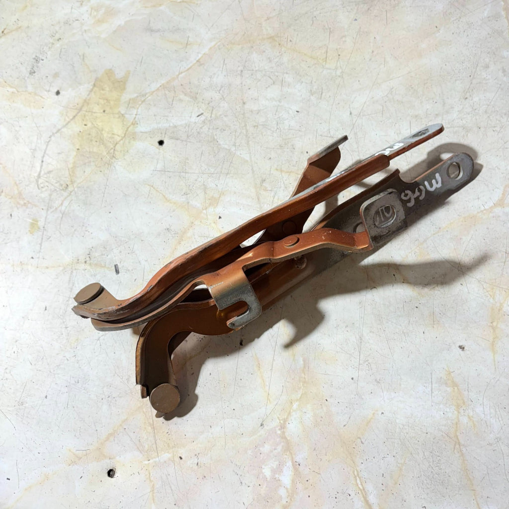 2012 MG MG6 BONNET HINGES BOTH SIDES IN ORANGE