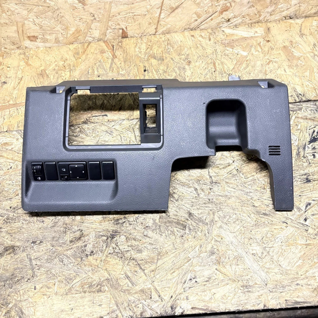Nissan X-Trail T30 Interior Under Steering Wheel Dash Trim 68106 EQ320