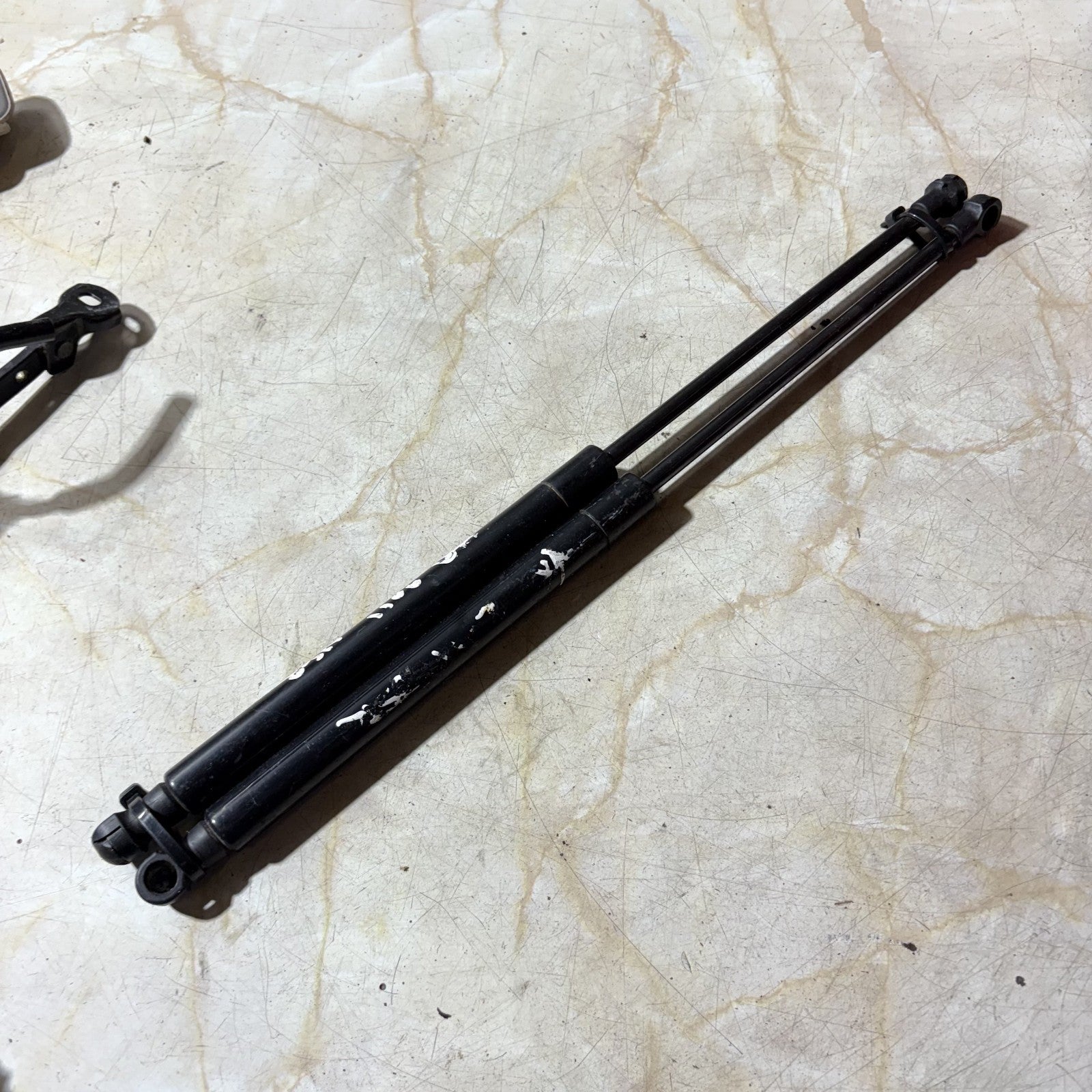 FORD KA MK2 2008-2016 EDGE TAILGATE GAS STRUTS PAIR 51794232 ODM