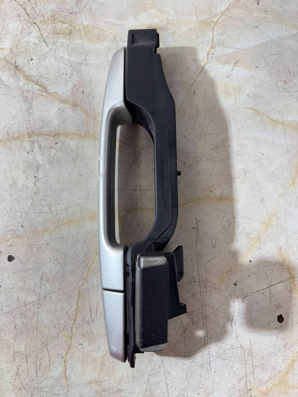 2008 TOYOTA AURIS 1.6 PETROL 5DR PASSENGER SIDE REAR OUTER DOOR HANDLE SILVER