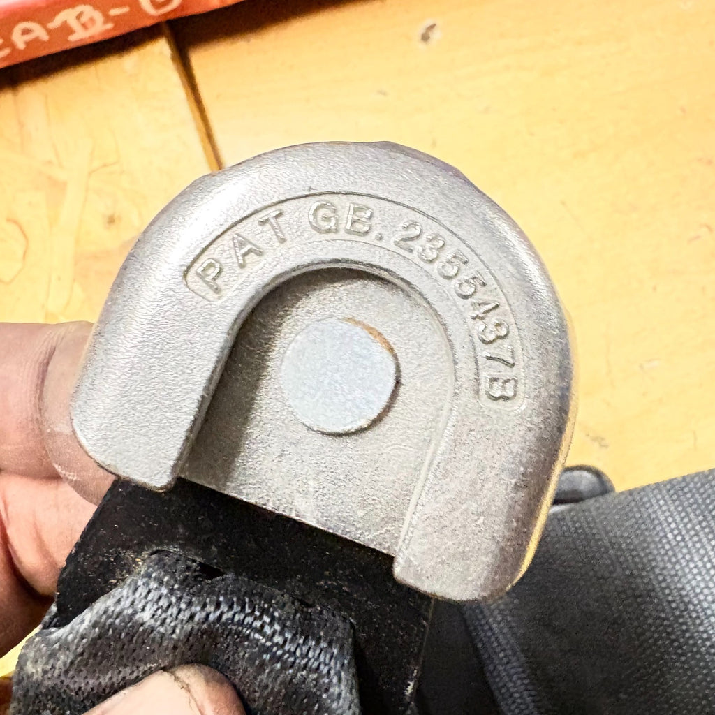 OPEL VIVARO C SEAT BUCKLE REAR RIGHT 2355437B