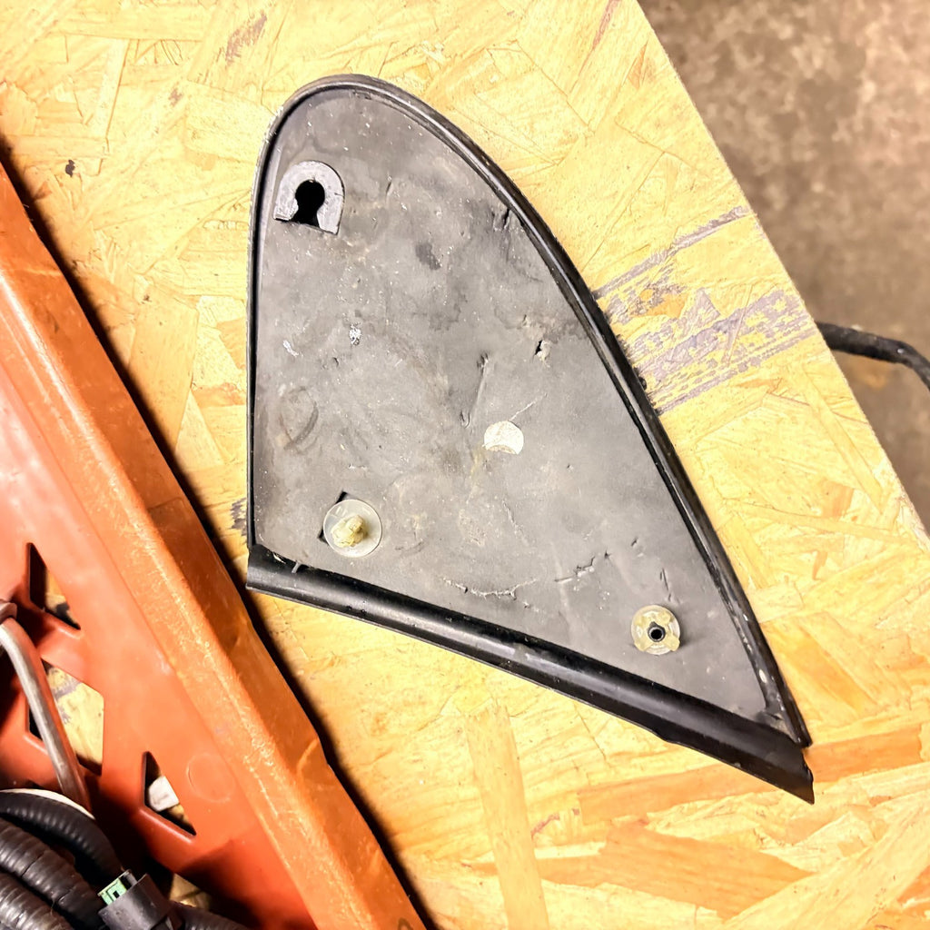 VOLKSWAGON Fox 2005-2012 Right Front Top Wing