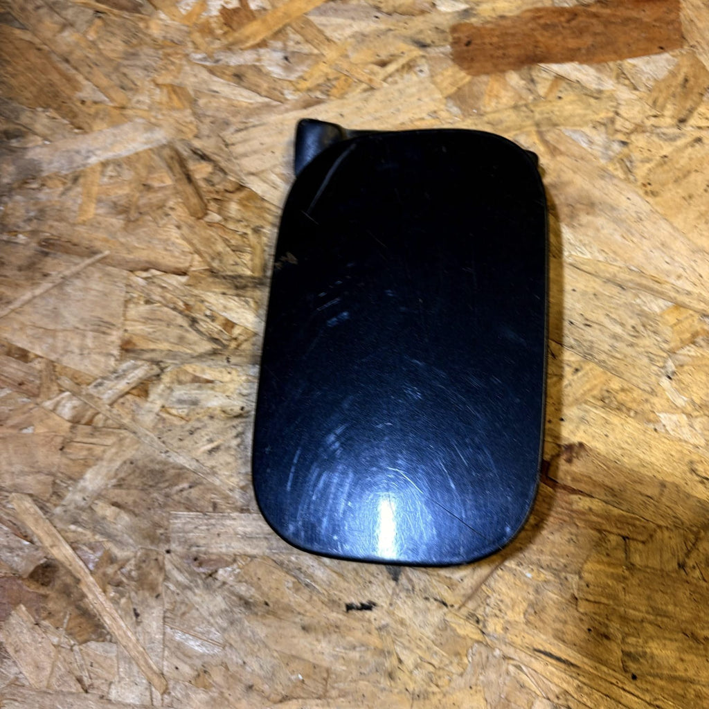 8E0010184H 87916 fuel tank cover for AUDI A4 1.9 TDI