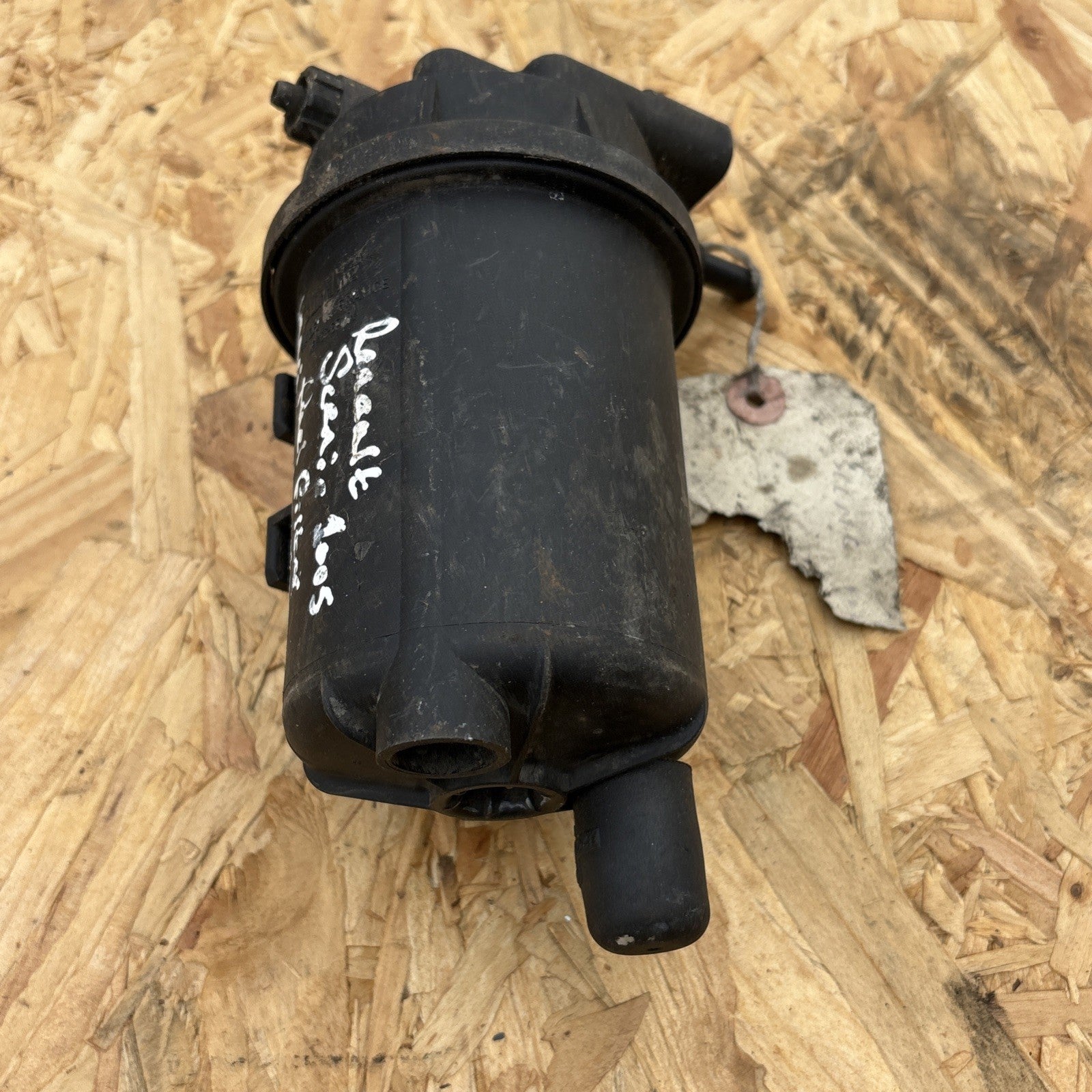 RENAULT GRAND SCÉNIC II JM0/1 Fuel Filter Housing 8200169353 1.87 27717940