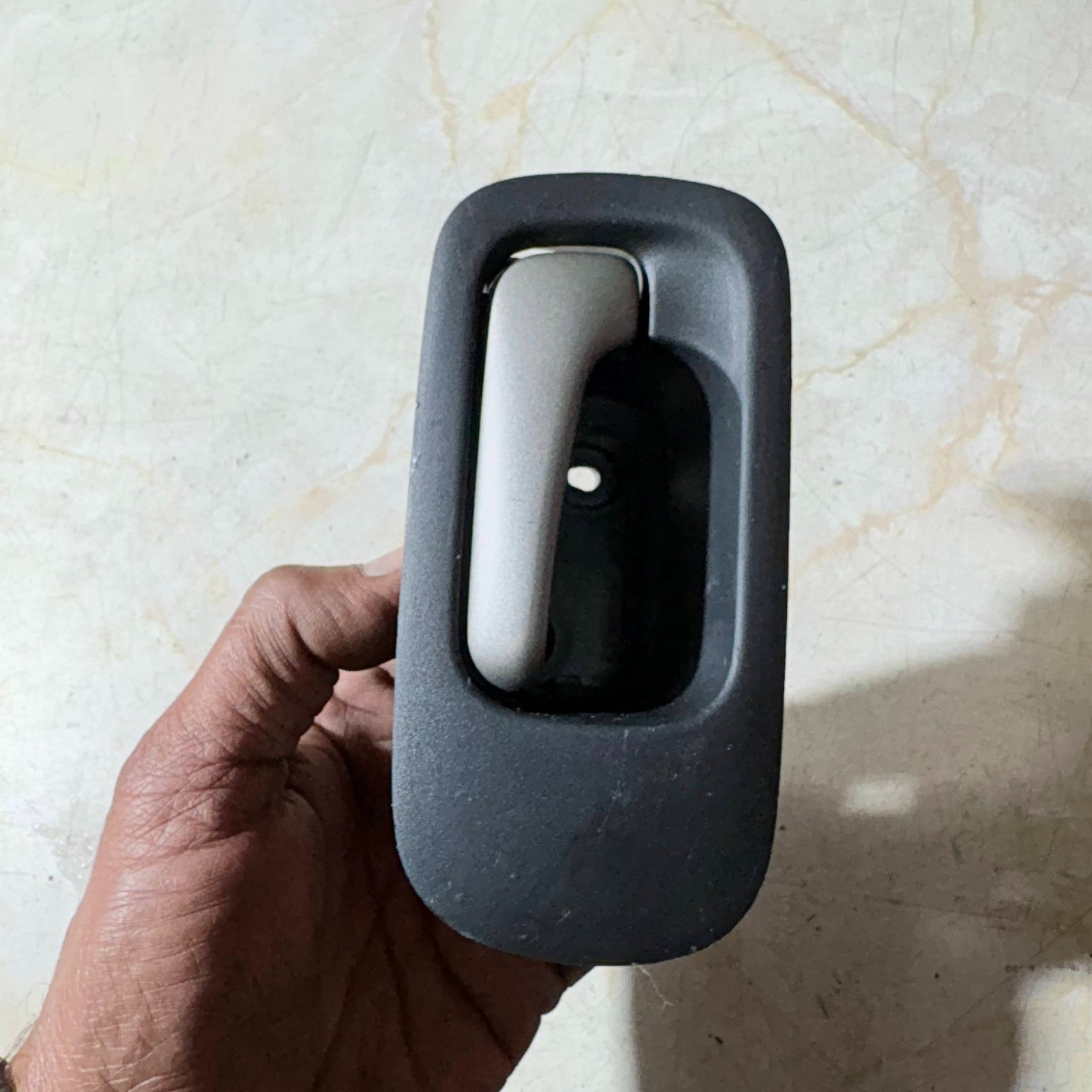 HONDA CR-V 2004 LEFT FRONT PASSENGER SIDE INNER DOOR HANDLE