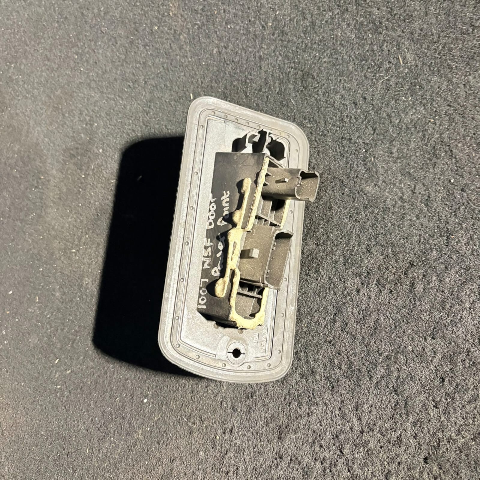 PEUGEOT 1007 PAIR 2x NS SLIDING DOOR CONTACT PIN SWITCH