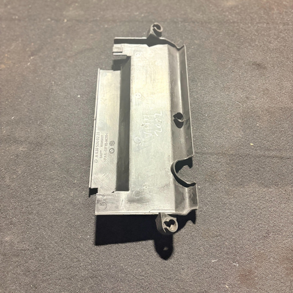 Mercedes-Benz Vito W638 1996-2003 Top Engine Cover Trim A6385240228