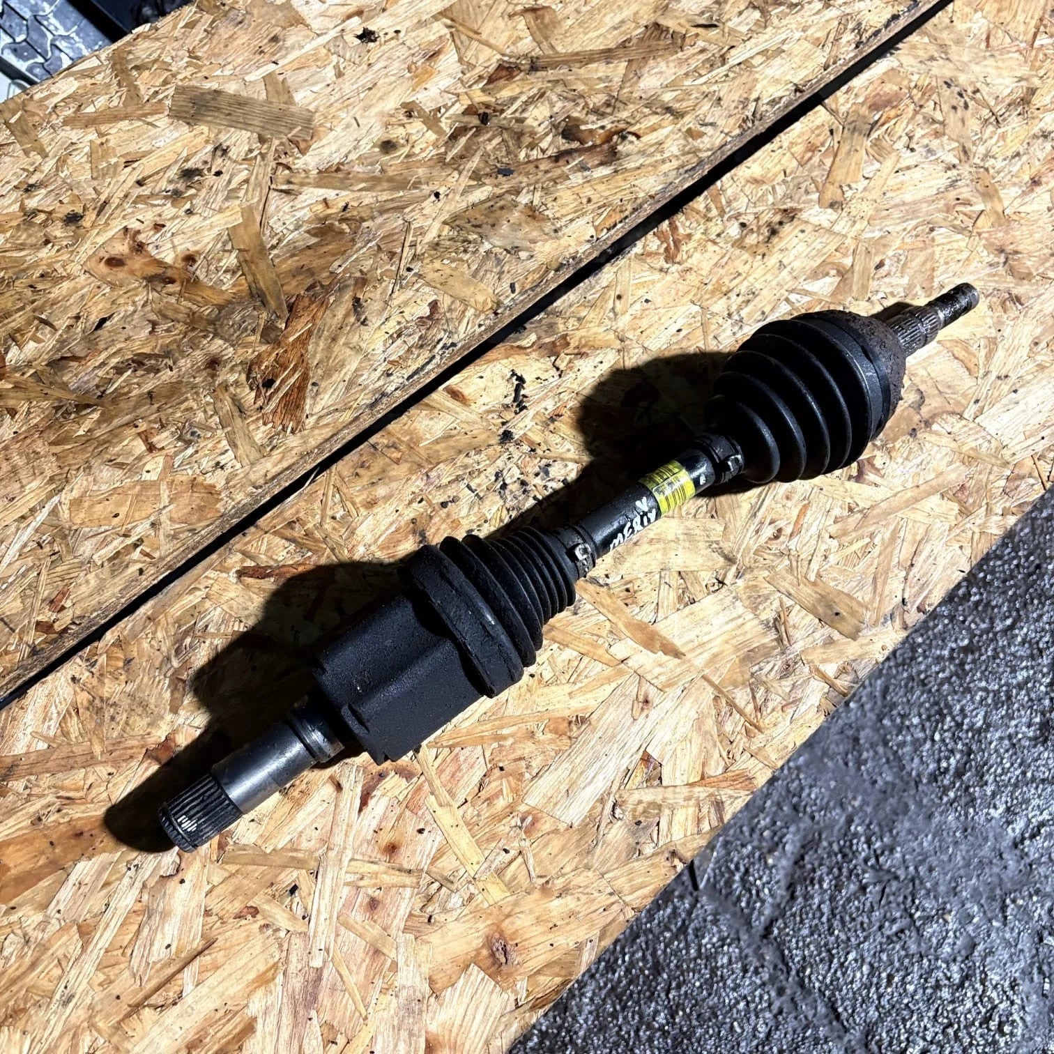 VAUXHALL OPEL MERIVA 2011 1.7 CDTI FRONT DRIVESHAFT PASSENGER SIDE LEFT AUTO