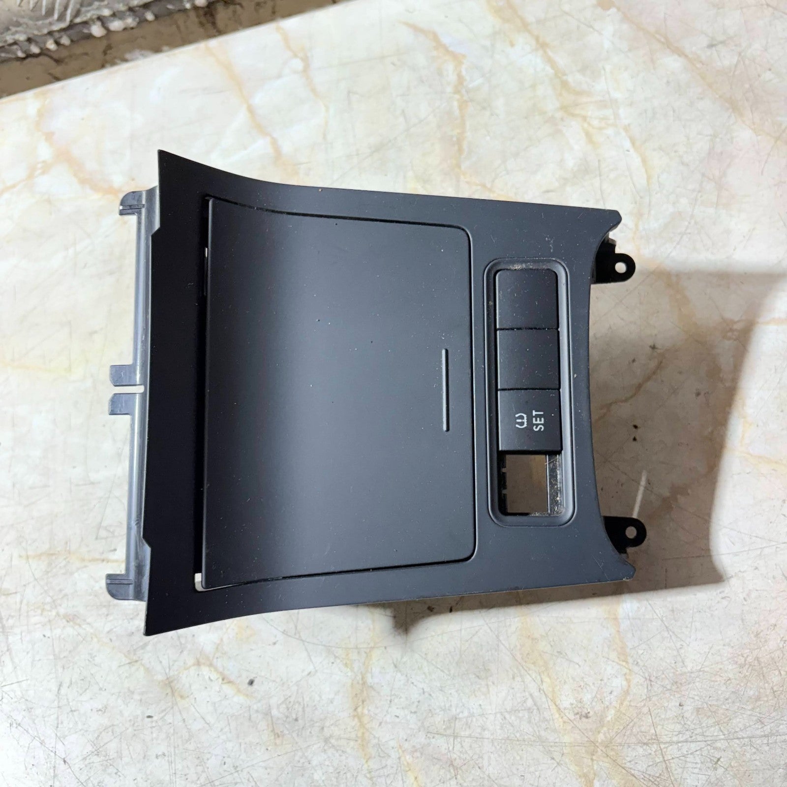 Volkswagen Golf Center Console Ashtray 1 KO 857 961