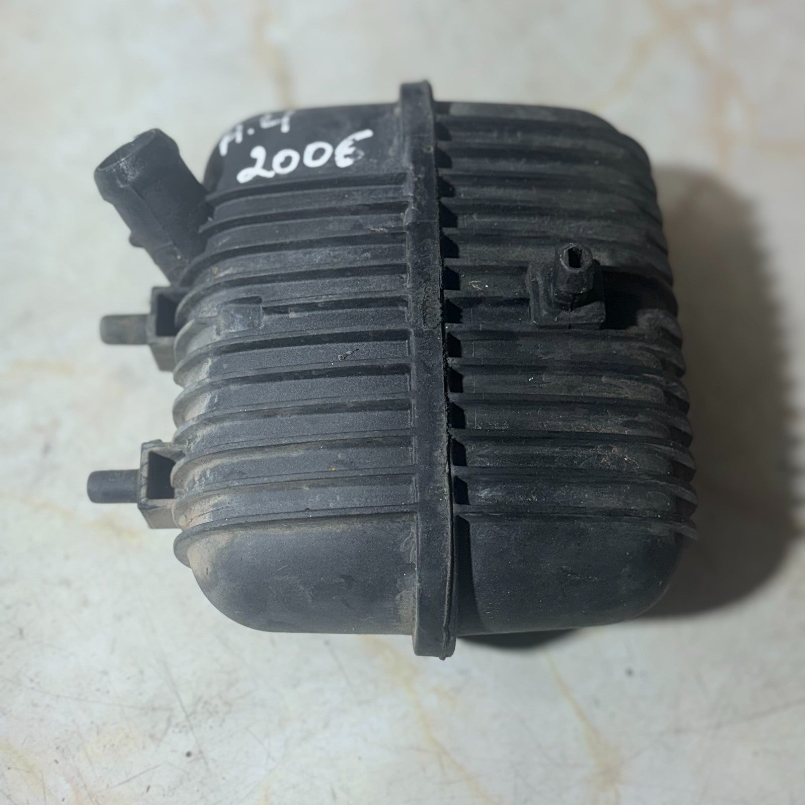 Audi A4 B7 2006 Intercooler Pulsation Damper 8E0129955 Charge Air Resonator