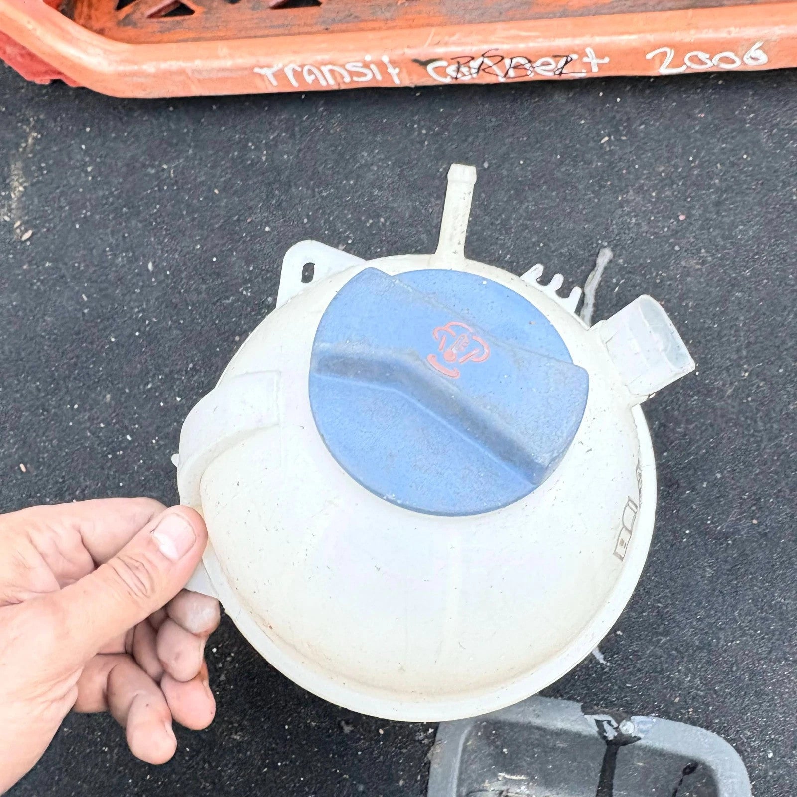 VOLKSWAGEN BEETLE 2002 COOLANT EXPANSION TANK