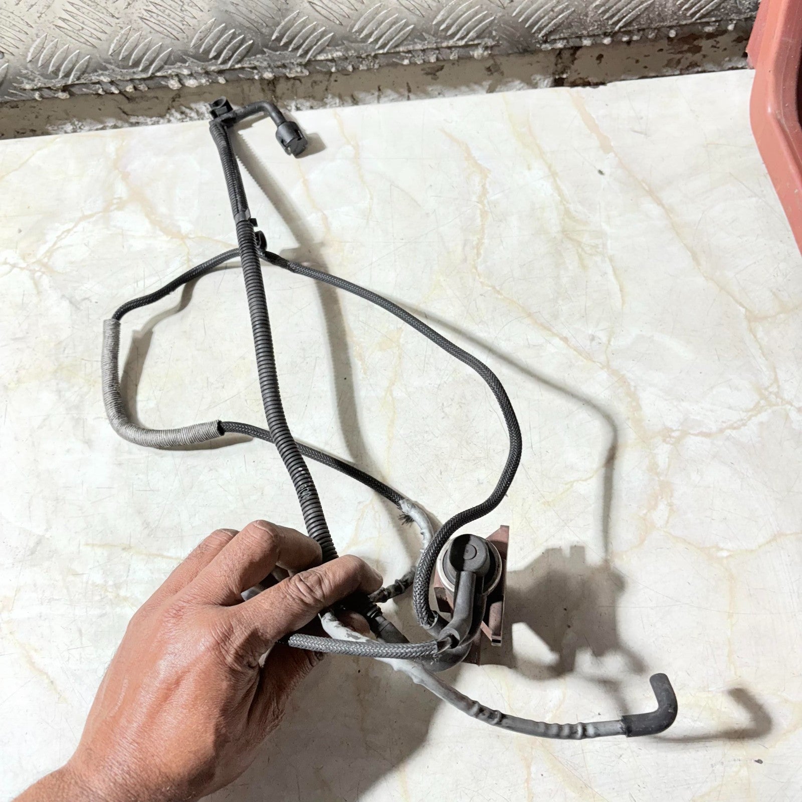MAZDA 3 2005 VACUUM SOLENOID VALVE AND PIPES