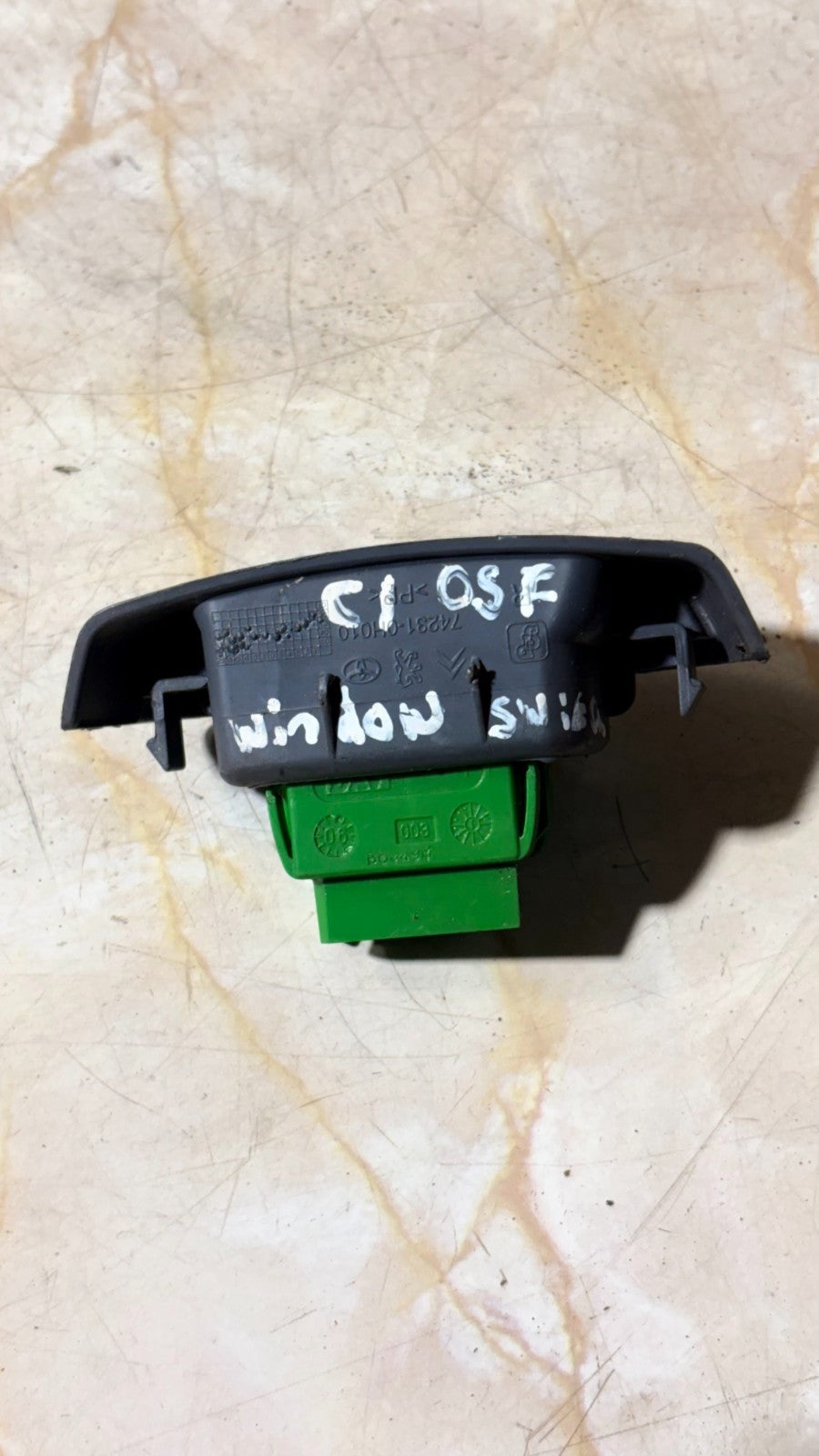 CITROEN C1 2005-2014 ELECTRIC WINDOW SWITCH OFFSIDE DRIVER RIGHT 74231-0H010