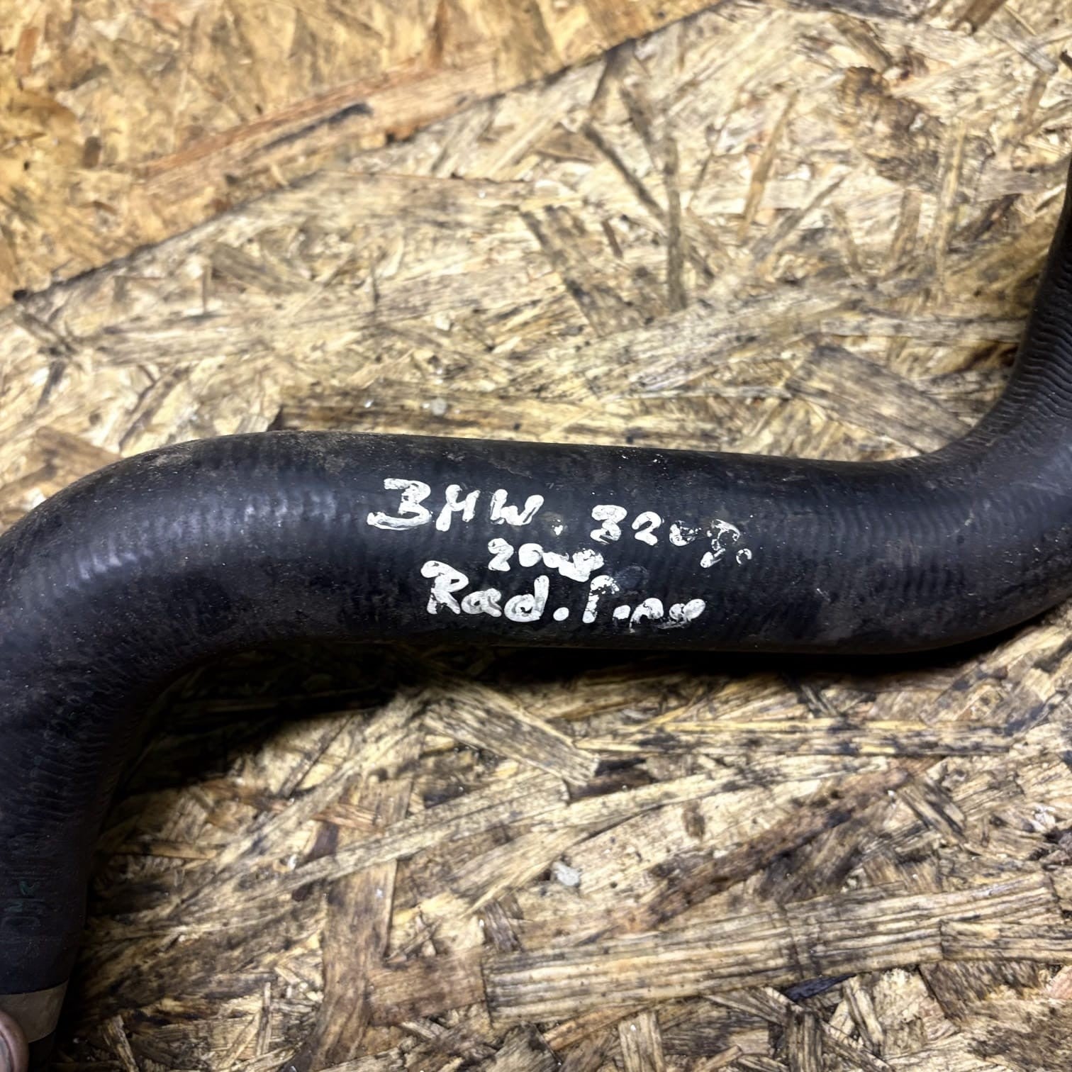 BMW F10 F11 520d N47 Front Engine Coolant Water Pipe Hose 8514244 2009-17