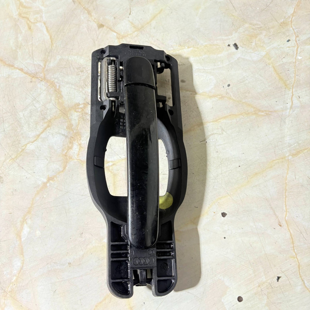 Audi A2 8Z0 2000-2005 Front Left (NS) Exterior Door Handle 153352010 3B0837207