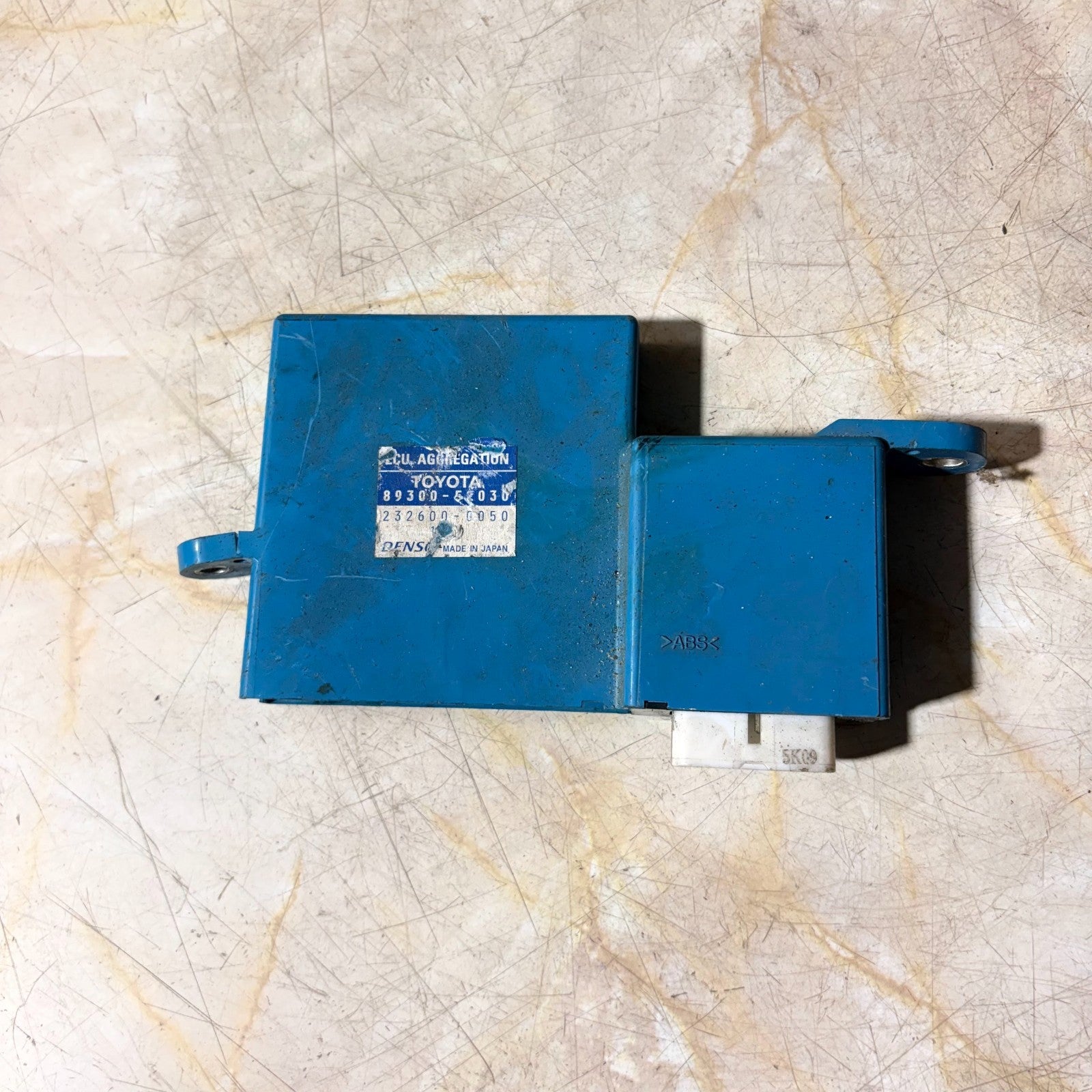 Toyota Yaris Mk2 XP90 SR Body Control Module BCM 232600-0050 2005-2011