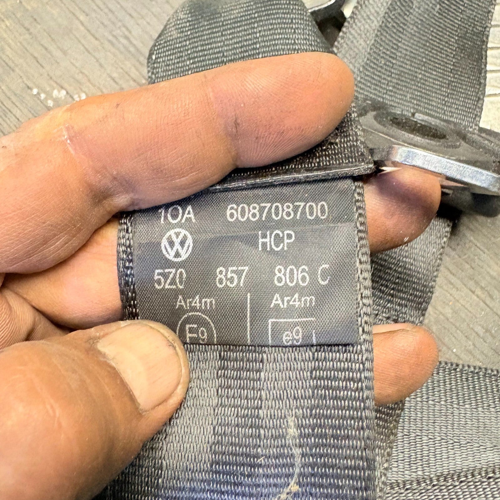 VOLKSWAGEN FOX 2009 SEAT BELT-DRIVER REAR RIGHT 608708700