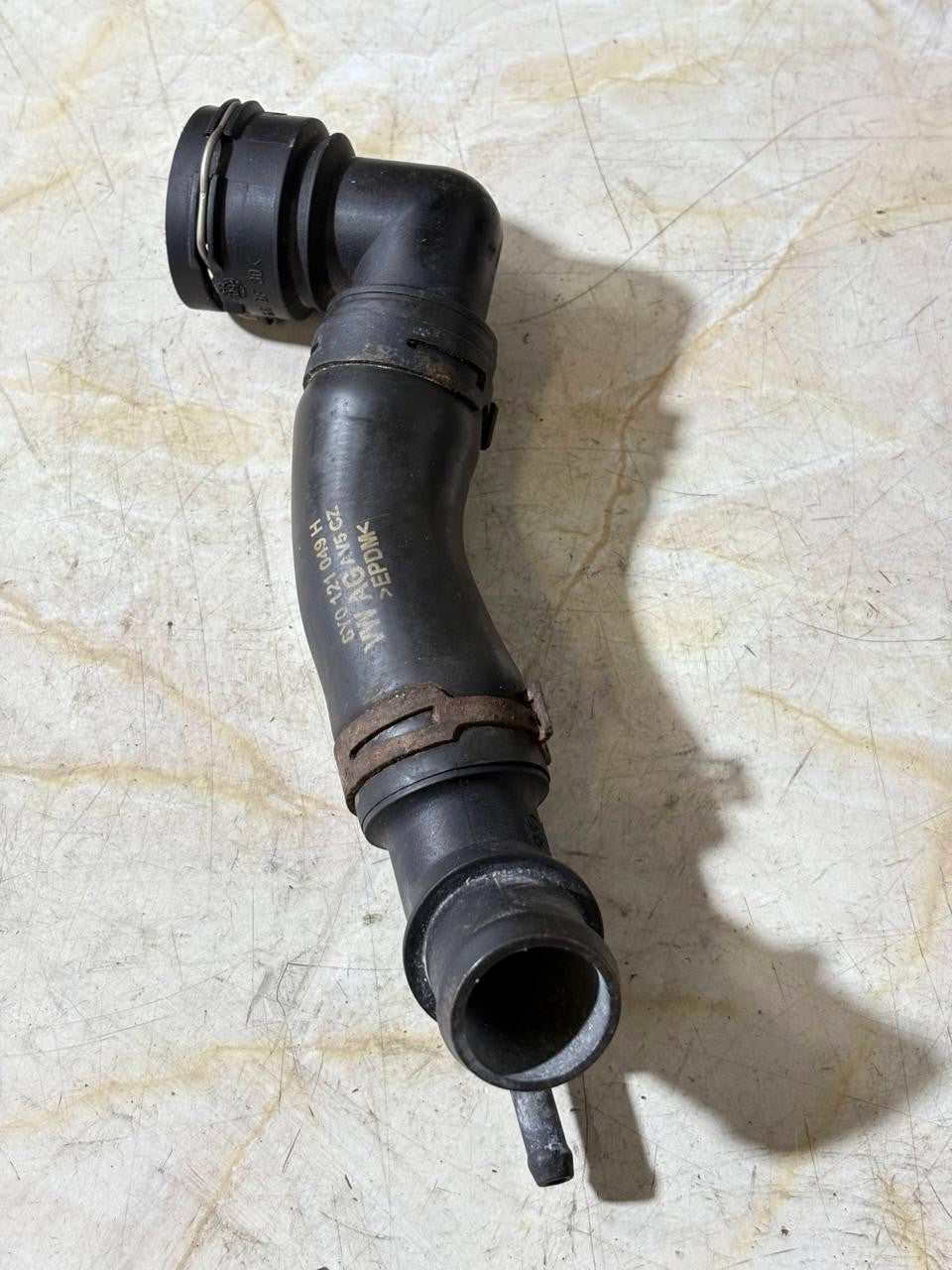 VW Fox 05-11 Coolant Header Tank Expansion Water Hose Pipe 1J0121087B
