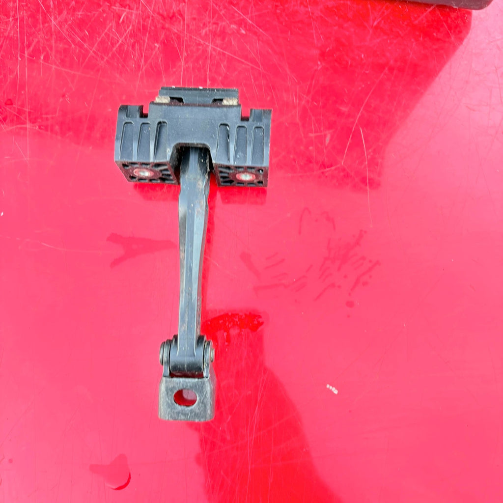 BMW 1 Series E87 116i Front Right Door Check Strap Door Stay 2006-2011