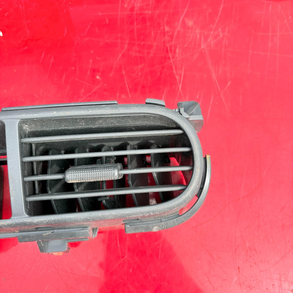 Suzuki Splash 2009 Centre Dashboard Air Vent