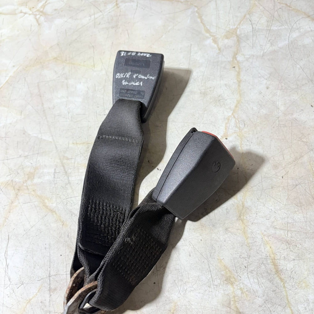 BMW 3 E46 Driver Rear Middle Seat Buckle 8226039 8226038