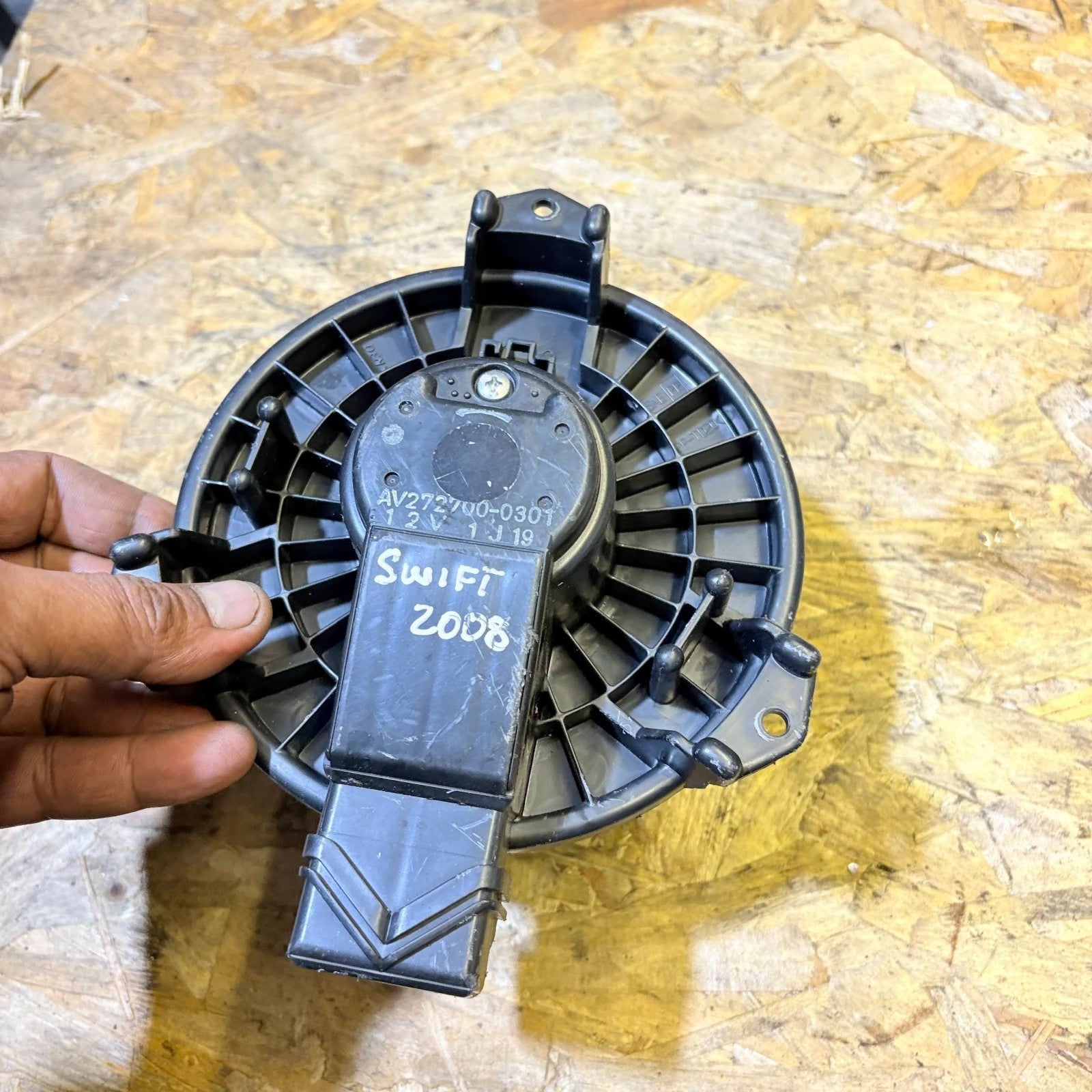 SUZUKI SWIFT 2008 HEATER FAN BLOWER MOTOR AV272700-0301