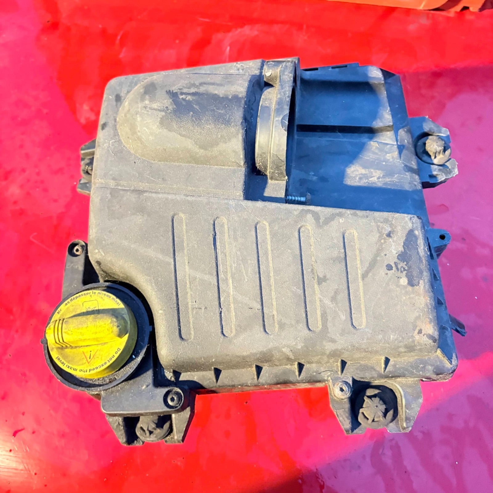NISSAN PRIMASTAR AIR FILTER BOX HOUSING 8200760899 MK2 2011