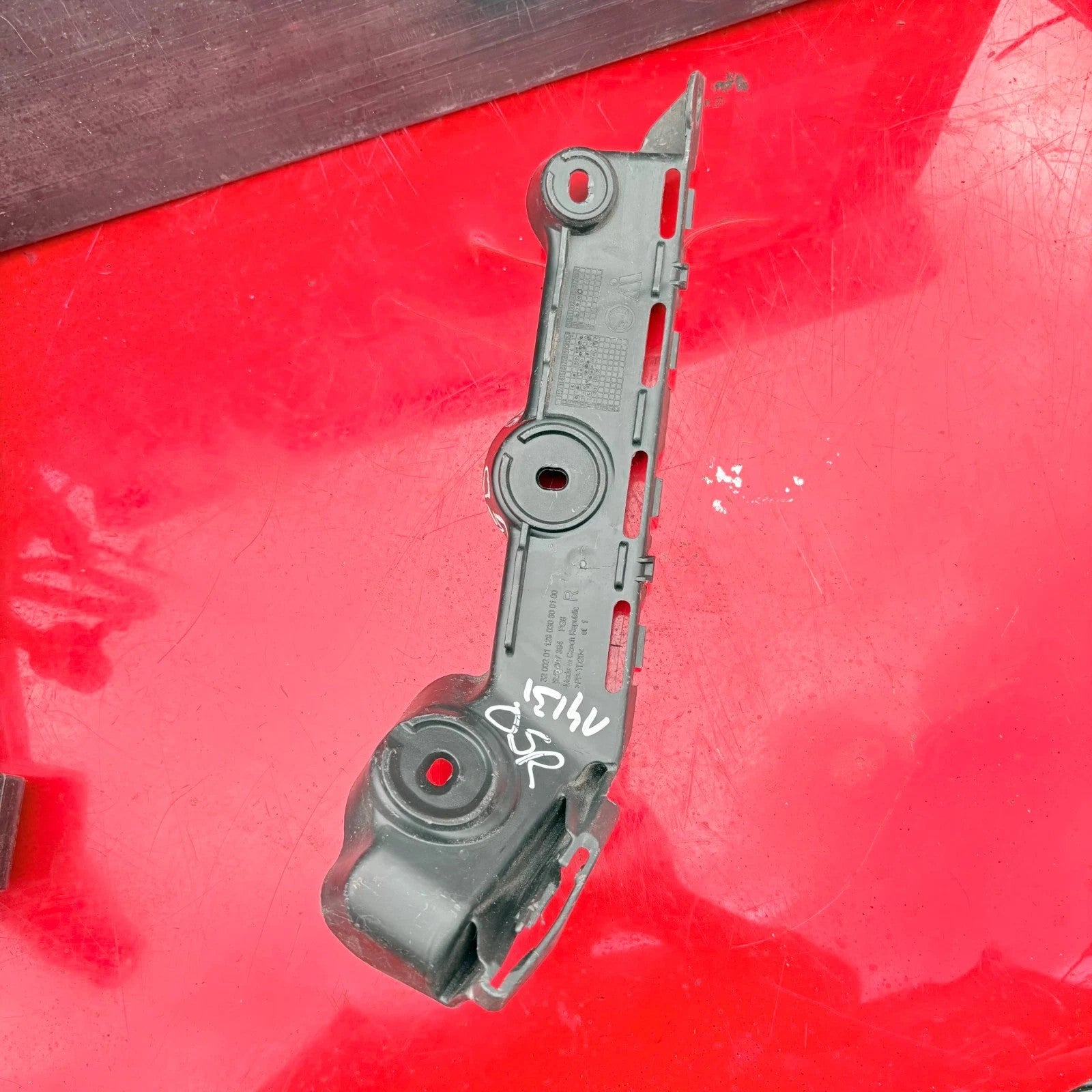 Skoda Fabia Rear Bumper Right Side Bracket 2018 6V9807394