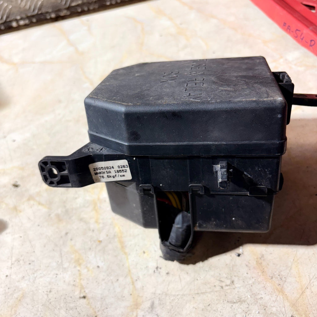 Kia Picanto Mk1 SA 2004-2007 Engine Bay Fuse Relay Box 91940-07500 Under Bonnet
