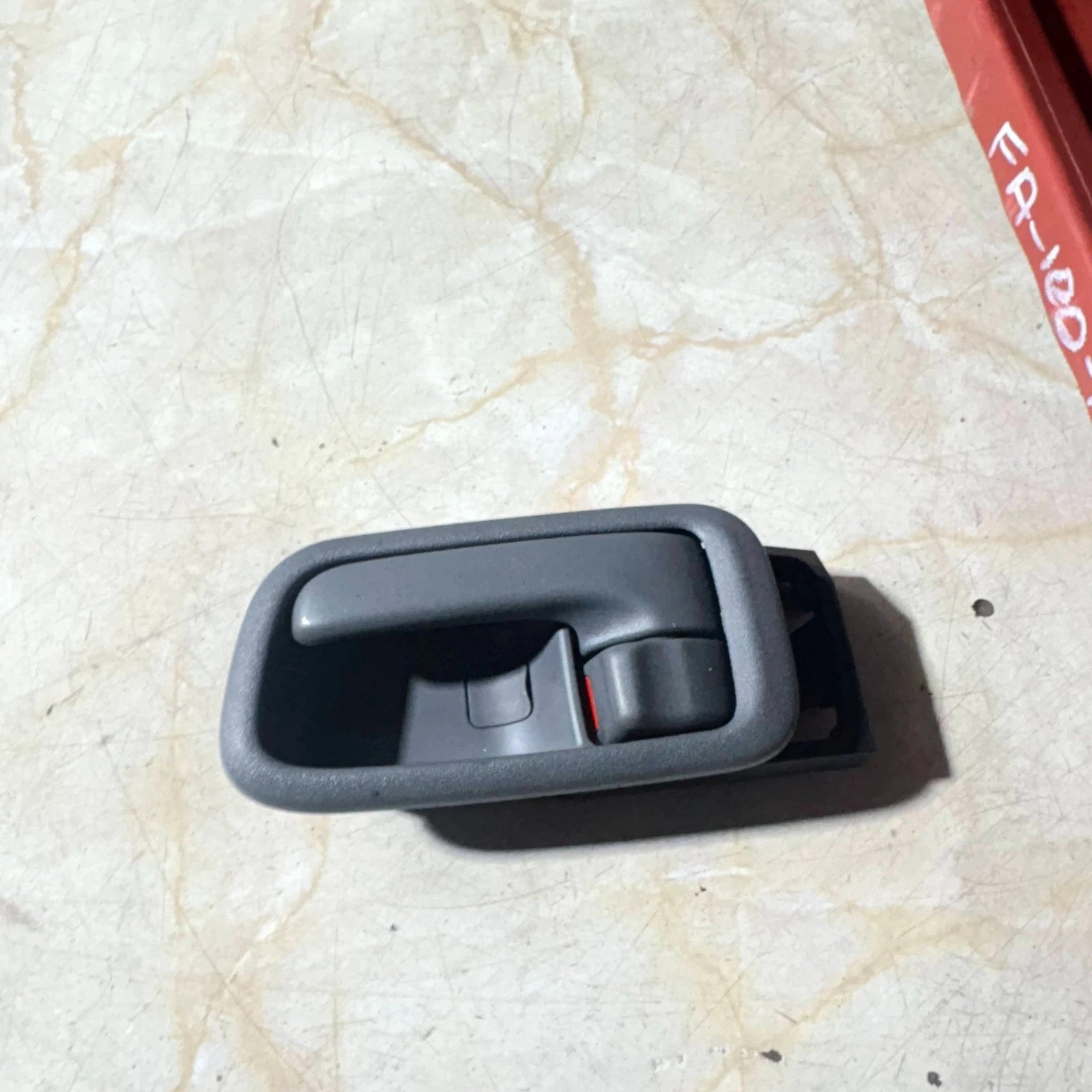TOYOTA RAV4 01-05 REAR LEFT INNER DOOR HANDLE 6920630150B6