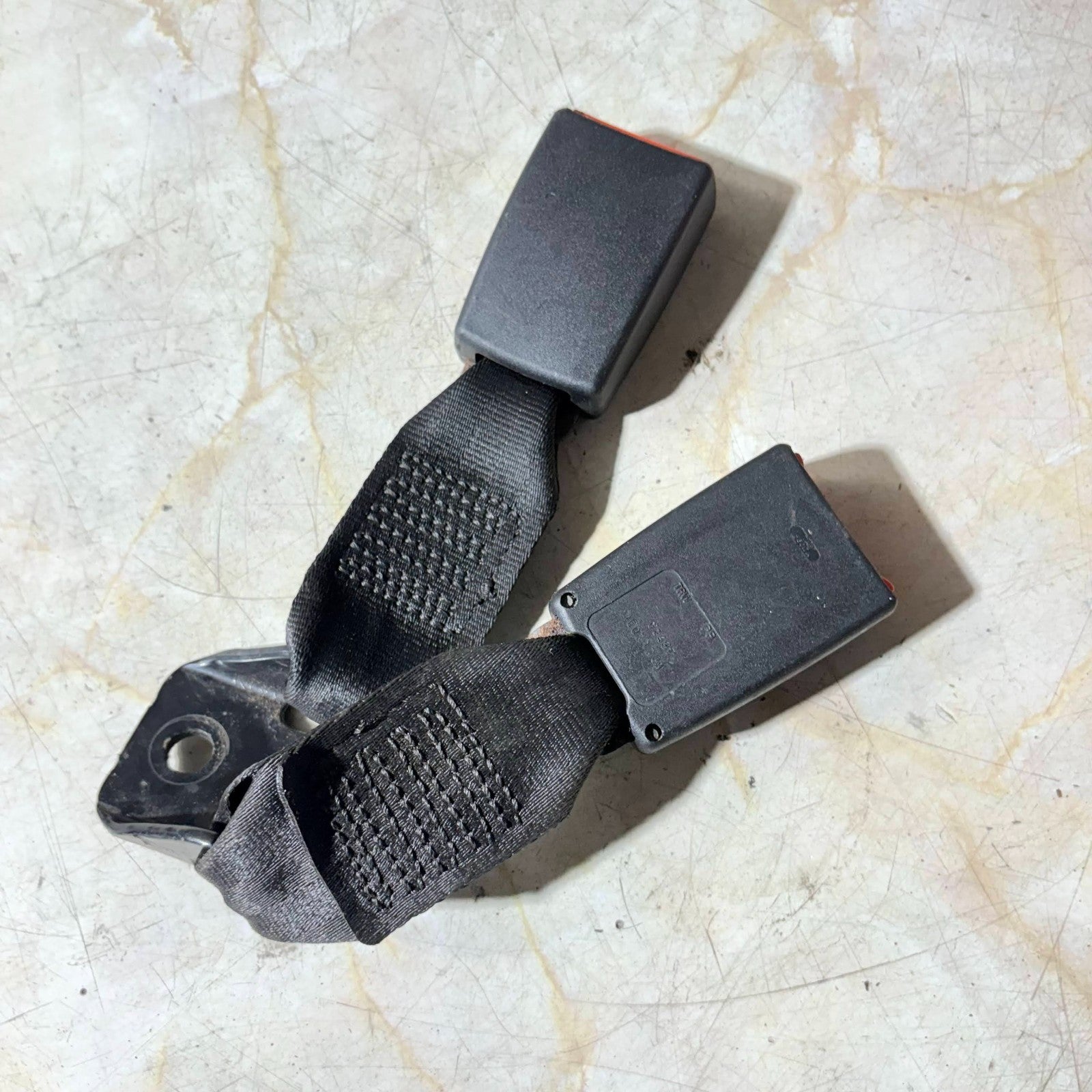 Toyota Avensis Right Driver Os Rear Seat Belt Stalk Buckle Twin Mk2 2003-2009A