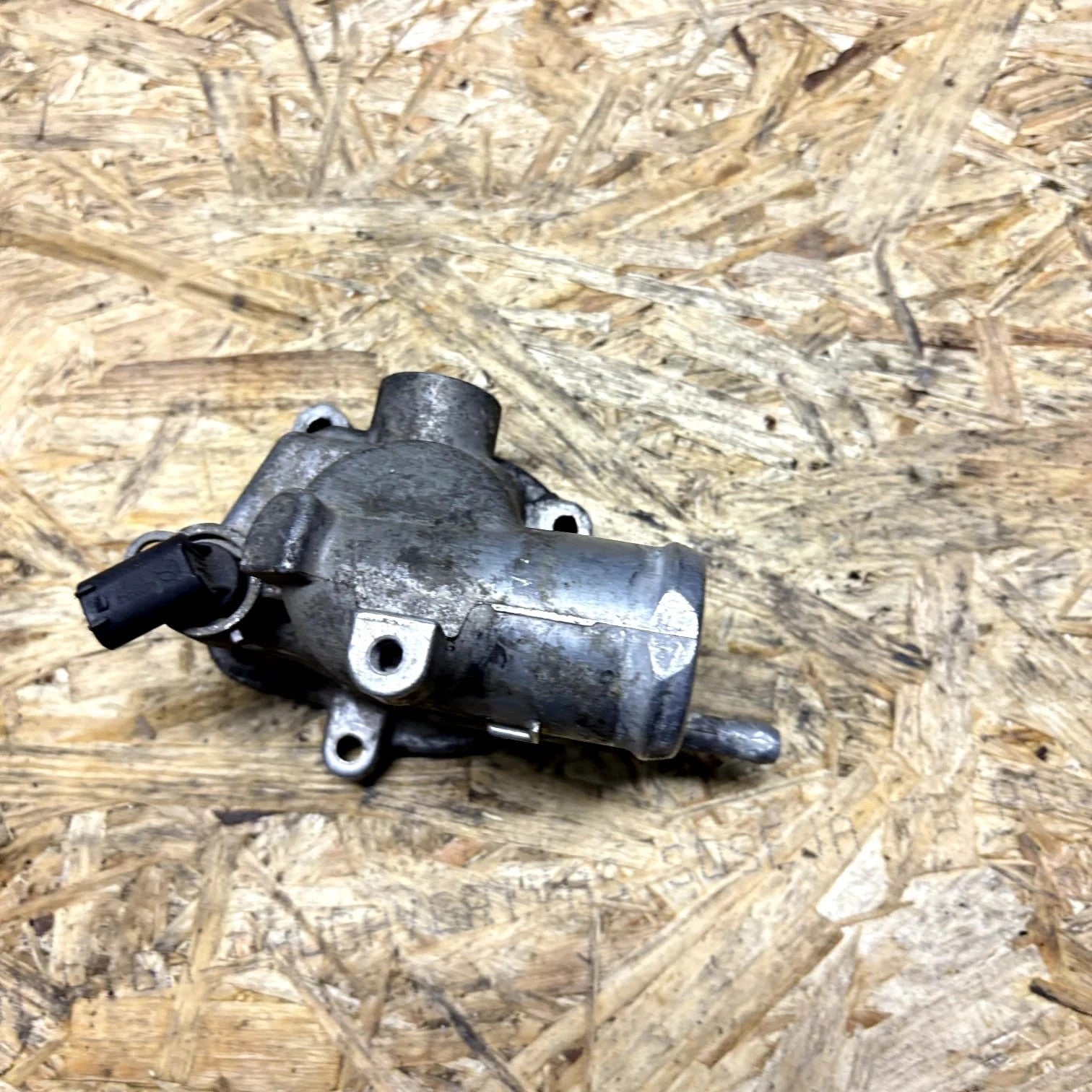 Mercedes C E CLK 1998-2005 V6 Thermostat Housing 242087