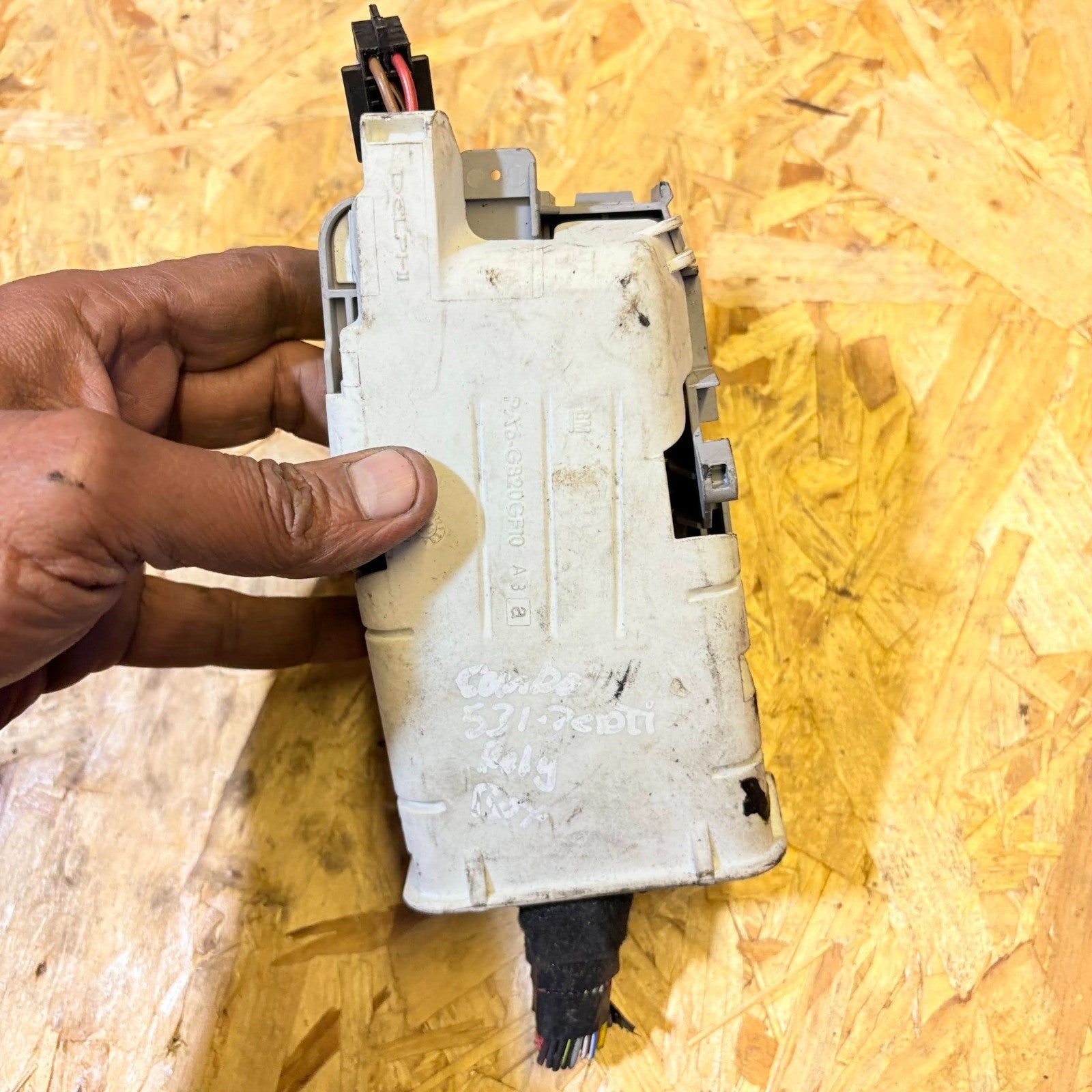 Vauxhall Combo C 2004-2011 Engine Bay Fuse Box Relay Module 09115148 9115148