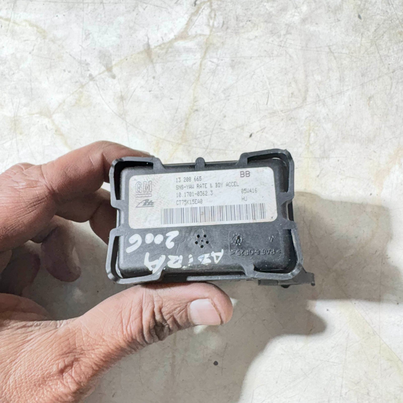 Opel Astra H VXR Yaw rate sensor 13 208 665 2006