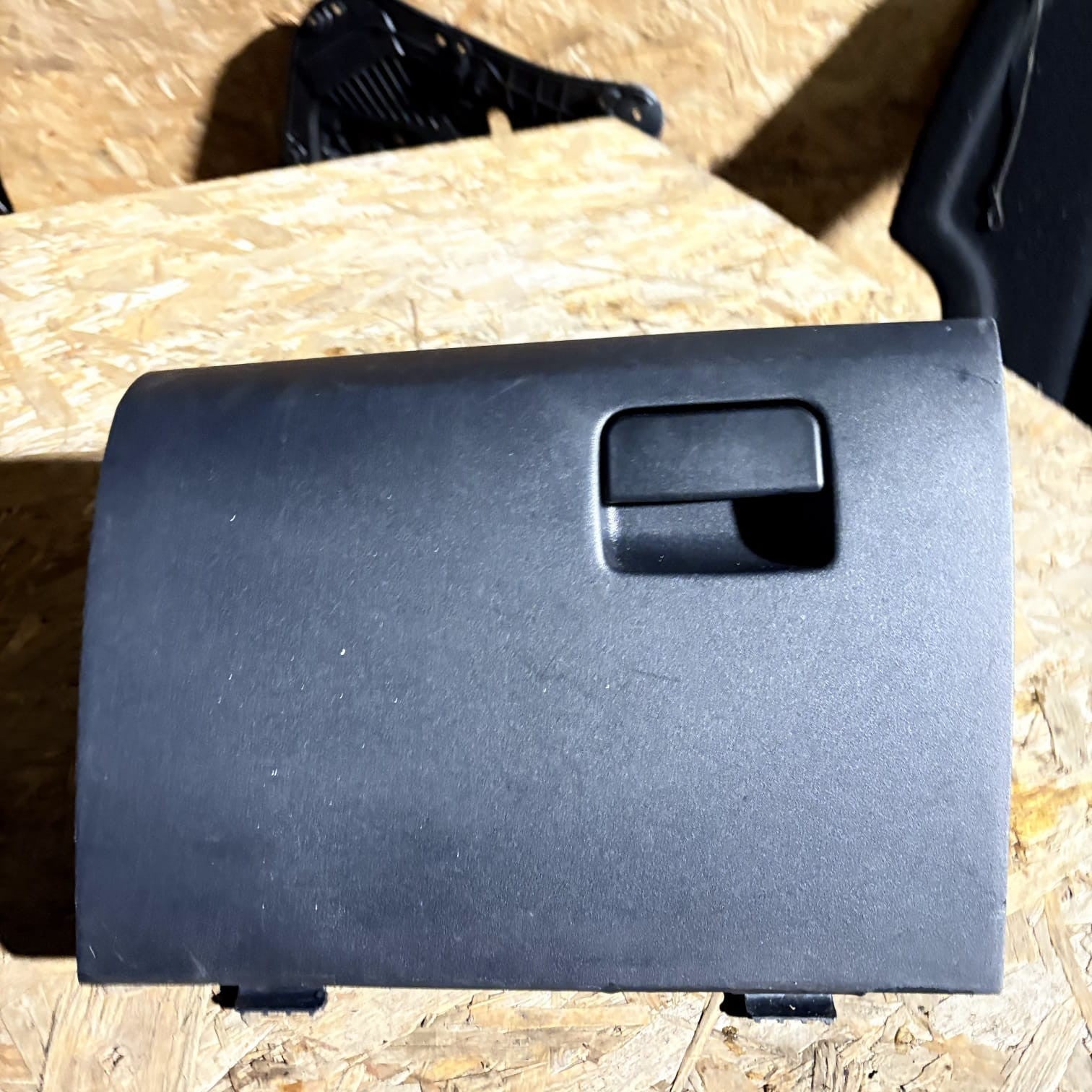 2011 MITSUBISHI LANCER GLOVE BOX STORAGE COMPARTMENT 8006A081ZZ-1