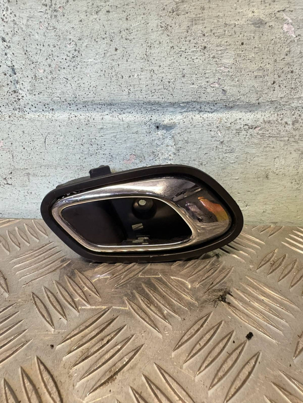 KIA CEED GT MK2 FRONT LEFT PASSENGER SIDE INTERIOR DOOR HANDLE 83623-A2000 2015