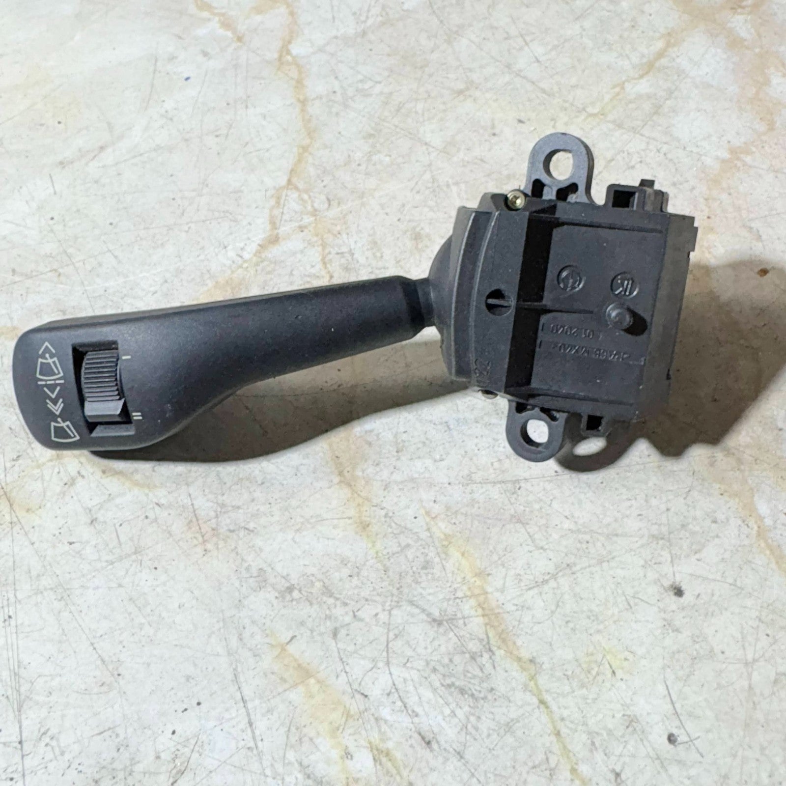BMW 320D CONVERTIBLE WIPER STALK SWITCH 8 363 664 M